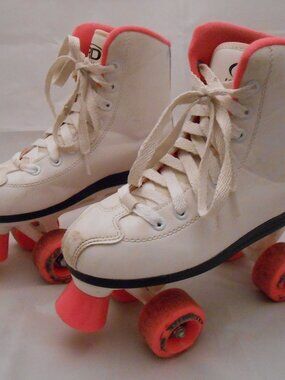Roller Derby Roller Star 350 Girls Skates, Size 4, Pink/White, Pre-Owned AS IS